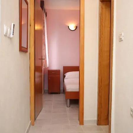 Double 3266a Rogoznica (Sibenik-Knin)